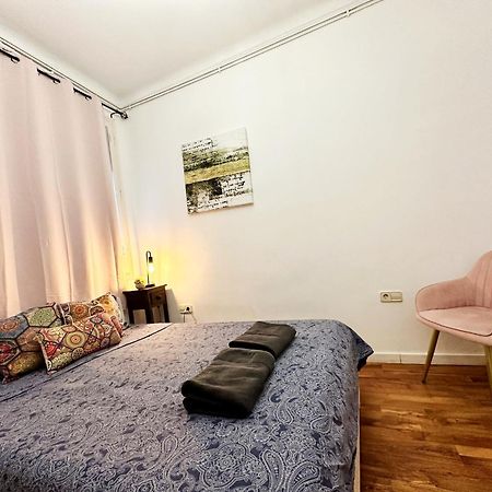 By Urquinaona Private Rooms Barcelona Luaran gambar